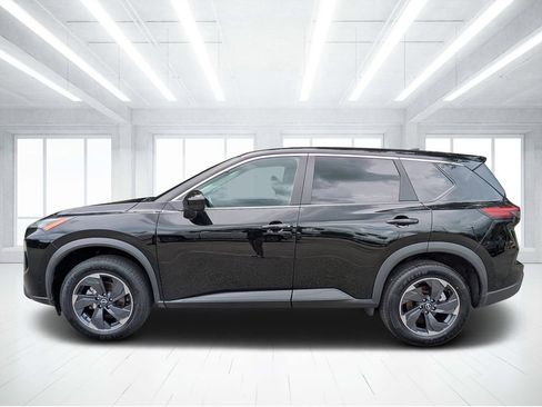 Used 2024 Nissan Rogue SV FWD image 6