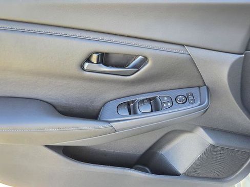 Certified 2025 Nissan Sentra S image 29