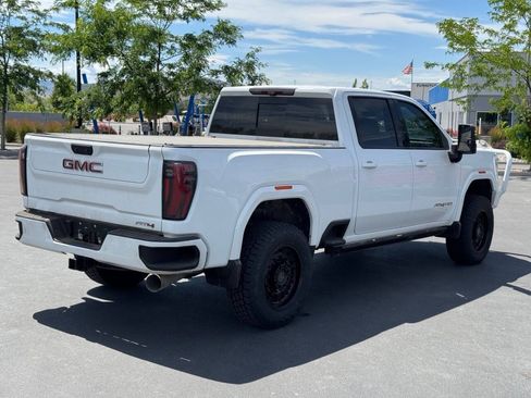 Used 2024 GMC Sierra 2500 AT4 w/ AT4 Premium Plus Package AWD/4WD image 8