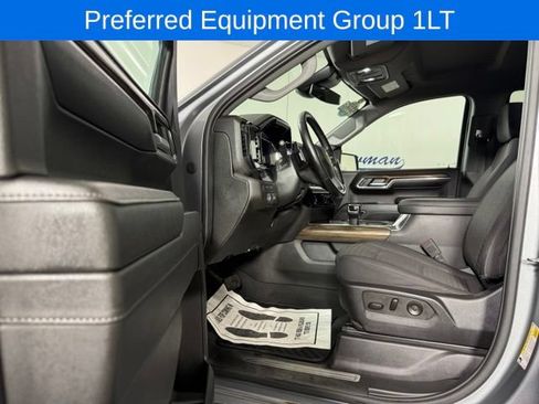 Used 2024 Chevrolet Silverado 1500 LT w/ Z71 Off-Road Package AWD/4WD image 11