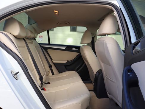 Used 2014 Volkswagen Jetta SE image 17