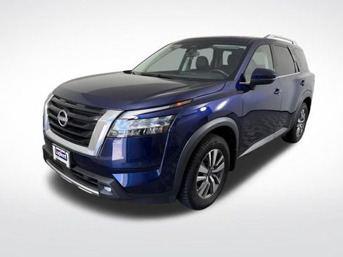 Used 2023 Nissan Pathfinder SL AWD/4WD image 10