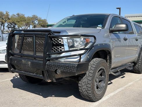 Used 2018 Toyota Tundra SR5 w/ SR5 Upgrade Package image 16