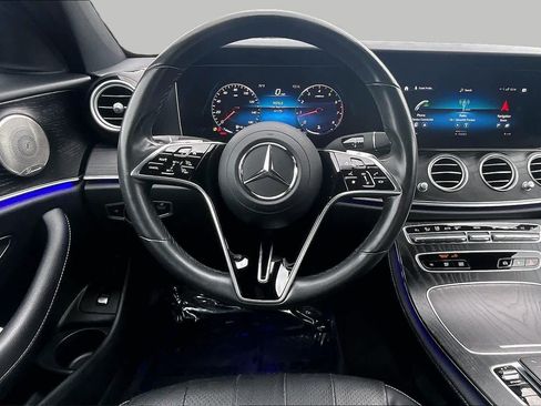 Used 2022 Mercedes-Benz E 350 4MATIC Sedan image 6