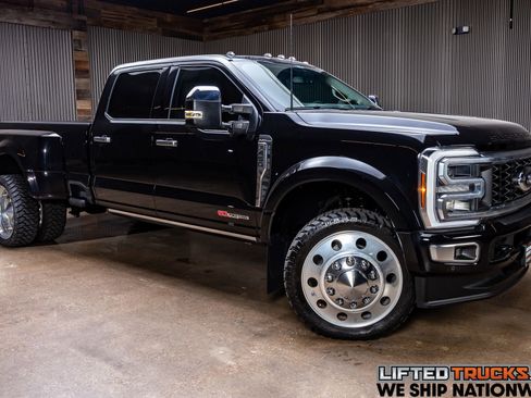 Used 2025 Ford F450 Platinum w/ Platinum Plus Package image 1