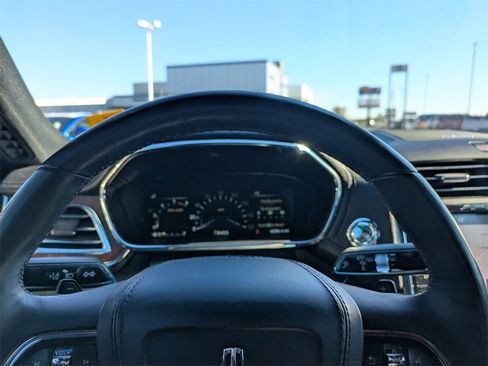 Used 2020 Lincoln Continental Reserve w/ Luxury Package image 31