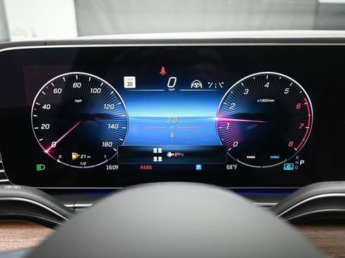 Used 2026 Mercedes-Benz GLS 450 4MATIC image 10