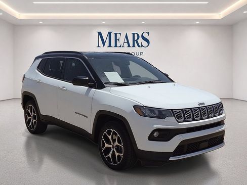 Used 2025 Jeep Compass Limited AWD/4WD image 7