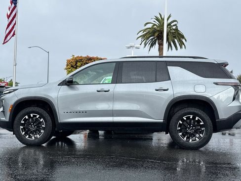 Used 2025 Chevrolet Traverse Z71 AWD/4WD image 8