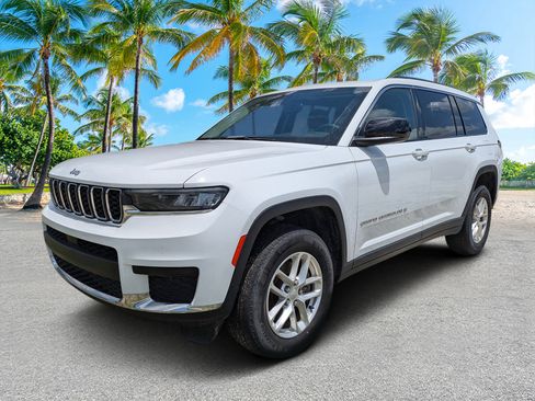 Used 2023 Jeep Grand Cherokee L Laredo AWD/4WD image 7