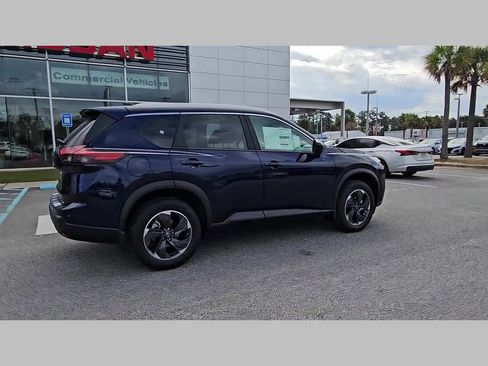 New 2026 Nissan Rogue SV image 32
