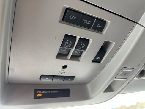 Used 2018 Chevrolet Silverado 1500 LTZ Z71 w/ Redline Edition image 24