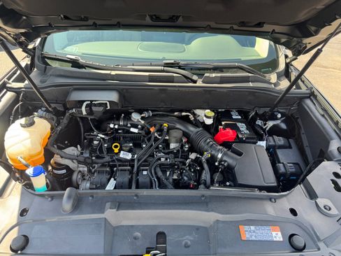 Used 2022 Lincoln Nautilus FWD w/ Premium Package image 32