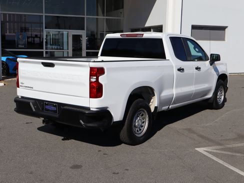 Used 2025 Chevrolet Silverado 1500 W/T w/ WT Value Package image 10