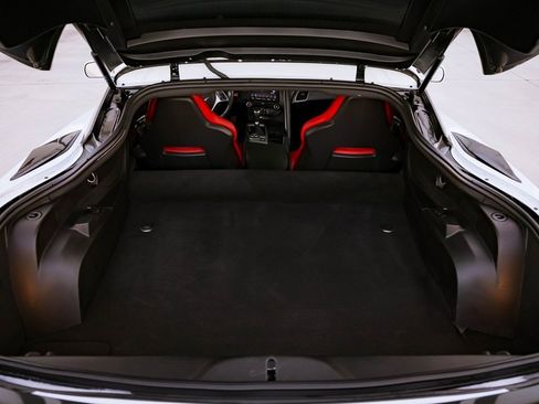 Used 2016 Chevrolet Corvette Z06 w/ Chrome Badge Package image 28