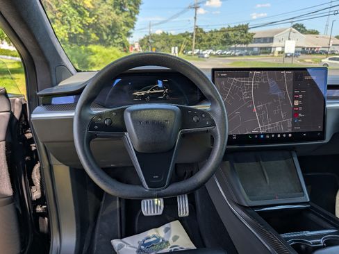 Used 2022 Tesla Model X Plaid AWD/4WD image 33
