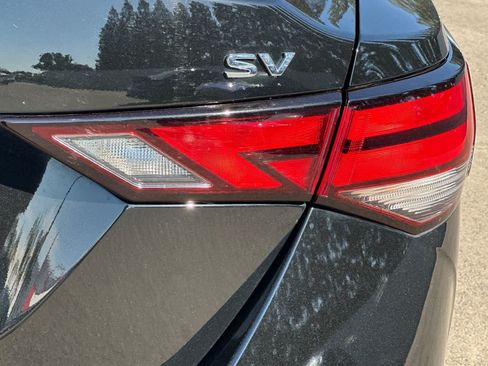 Certified 2023 Nissan Sentra SV FWD image 32