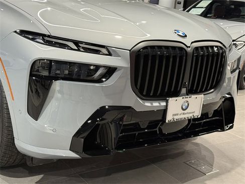 Used 2026 BMW X7 xDrive40i w/ M Sport Package image 8