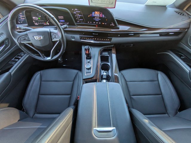 Used 2023 Cadillac Escalade Luxury AWD/4WD image 17