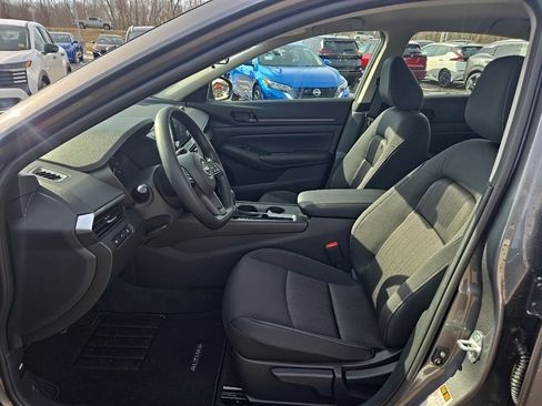 New 2025 Nissan Altima 2.5 S image 9