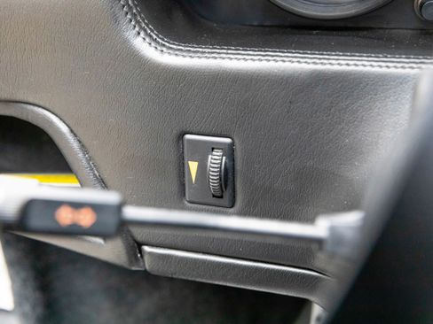 Used 1988 Ferrari 328 GTS image 27