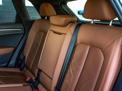 Used 2021 Audi Q3 2.0T Premium w/ Convenience Package image 33