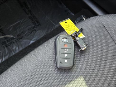 Used 2025 Toyota Corolla SE image 21