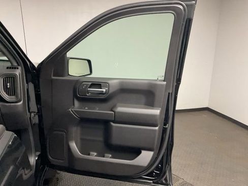 New 2026 Chevrolet Silverado 1500 Custom w/ LPO, Dark Essentials Package AWD/4WD image 22