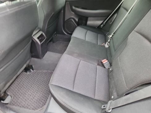 Used 2017 Subaru Outback 2.5i Premium image 8