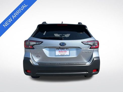 Used 2025 Subaru Outback Premium w/ Popular Package #1A AWD/4WD image 4