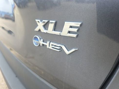 Used 2025 Toyota RAV4 XLE w/ Convenience Package AWD/4WD image 4