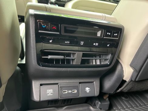 Used 2022 Acura MDX Type S AWD/4WD image 14