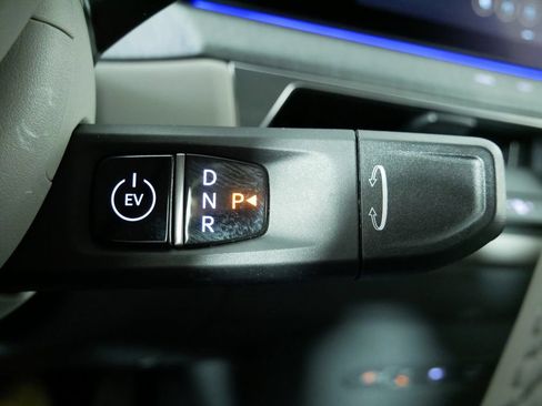 Certified 2024 Kia EV9 Land AWD/4WD image 35