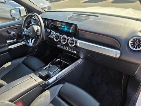 Used 2022 Mercedes-Benz GLB 250 image 9