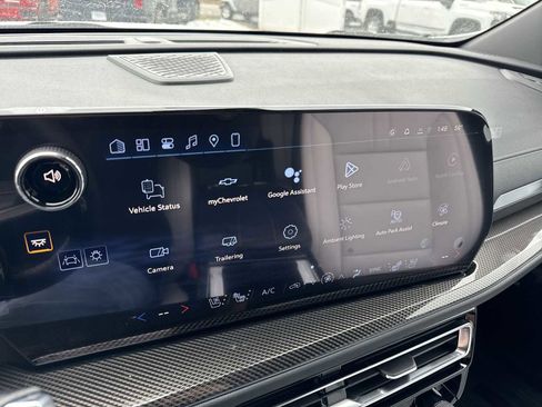 New 2026 Chevrolet Traverse High Country w/ LPO, Floor Liner Package FWD image 12