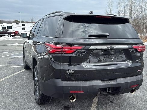 Used 2023 Chevrolet Traverse RS w/ LPO, Cargo Package AWD/4WD image 8