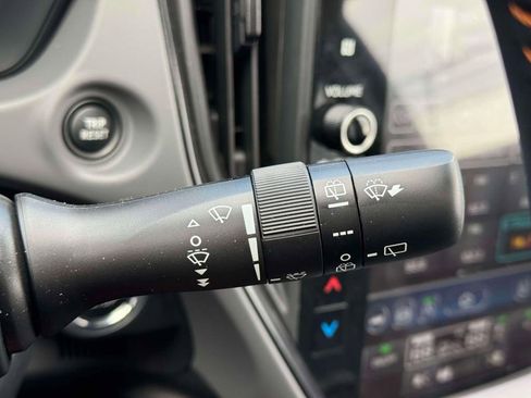 Certified 2024 Subaru Crosstrek 2.5i Limited w/ Crosstrek Mirror Package image 24