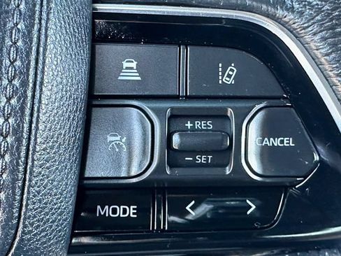 Certified 2022 Toyota Tundra Platinum w/ Advanced Package AWD/4WD image 15