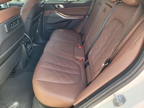 Used 2023 BMW X5 xDrive40i w/ Luxury Seating Package image 14