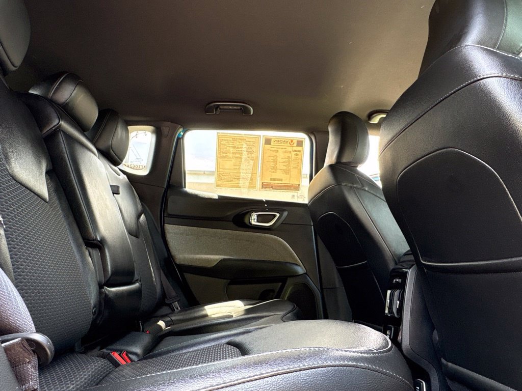 Used 2024 Jeep Compass Latitude AWD/4WD image 16
