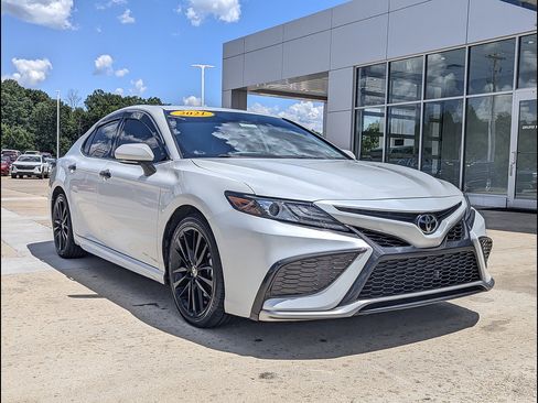 Used 2021 Toyota Camry XSE AWD/4WD image 5