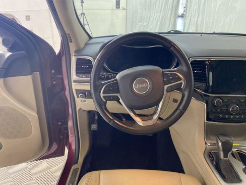 Used 2019 Jeep Grand Cherokee Limited AWD/4WD image 19