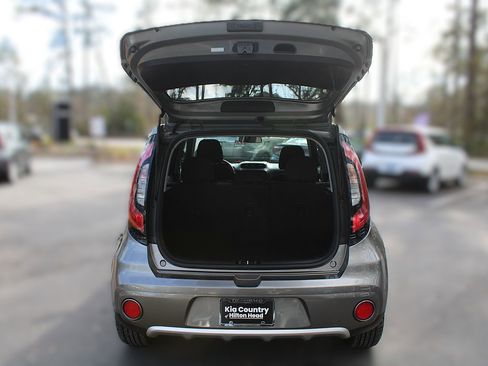 Certified 2018 Kia Soul + image 9