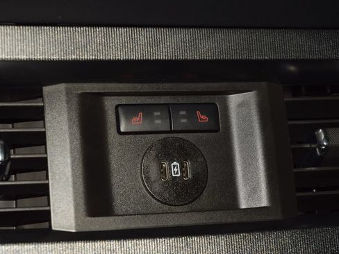 Used 2024 Ford F250 Platinum AWD/4WD image 47