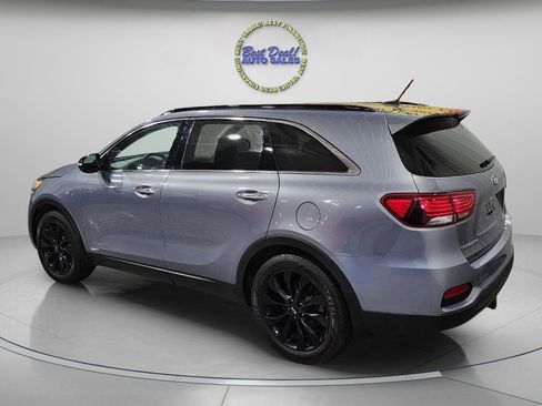 Used 2019 Kia Sorento S AWD/4WD image 4