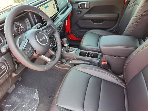 New 2025 Jeep Gladiator High Tide image 22