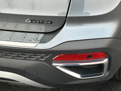 New 2026 Volkswagen Taos SE image 16