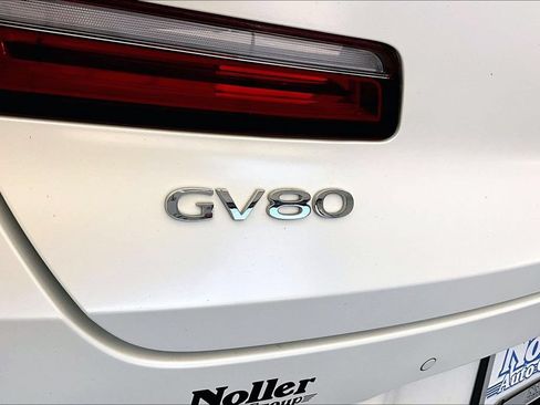 Used 2024 Genesis GV80 3.5T w/ Prestige Matte Package AWD/4WD image 8