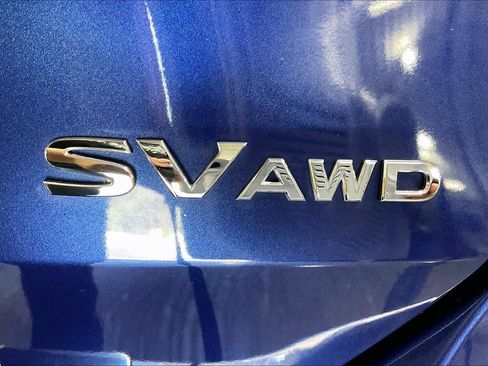 Used 2017 Nissan Rogue SV AWD/4WD image 10