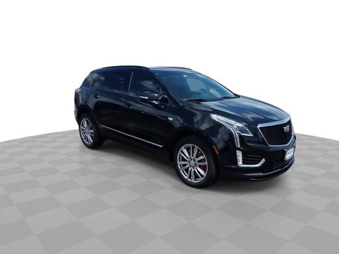 Certified 2022 Cadillac XT5 Sportv w/ Technology Package AWD/4WD image 2